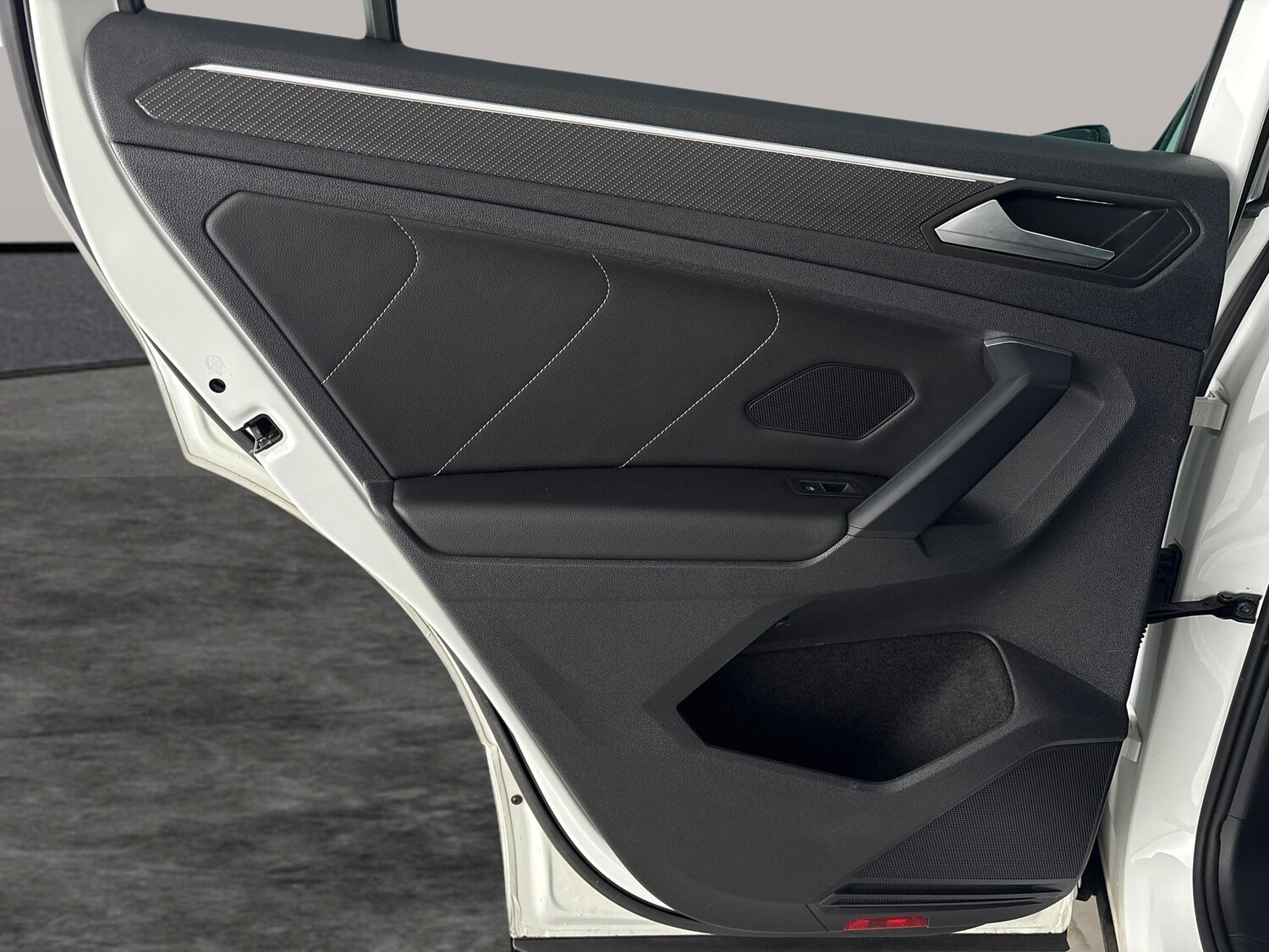 Used Volkswagen Tiguan 2023 for sale - 77856058: Photo 33