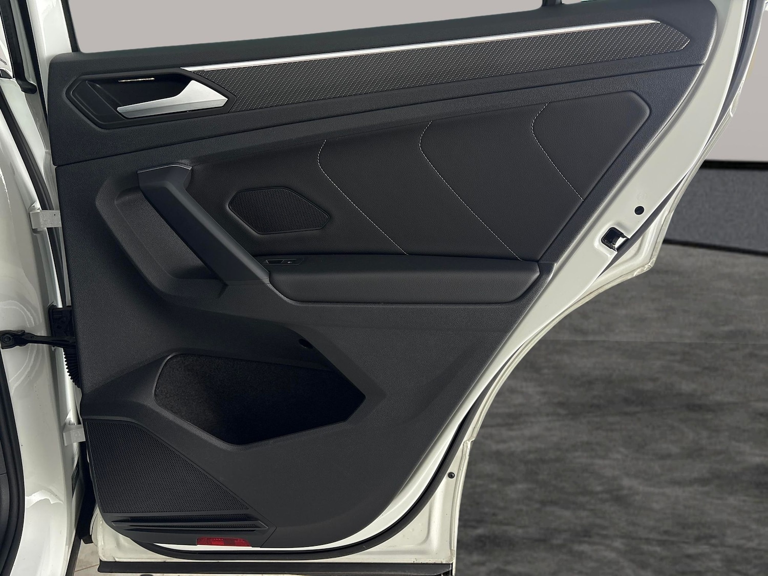 Used Volkswagen Tiguan 2023 for sale - 77856058: Photo 34