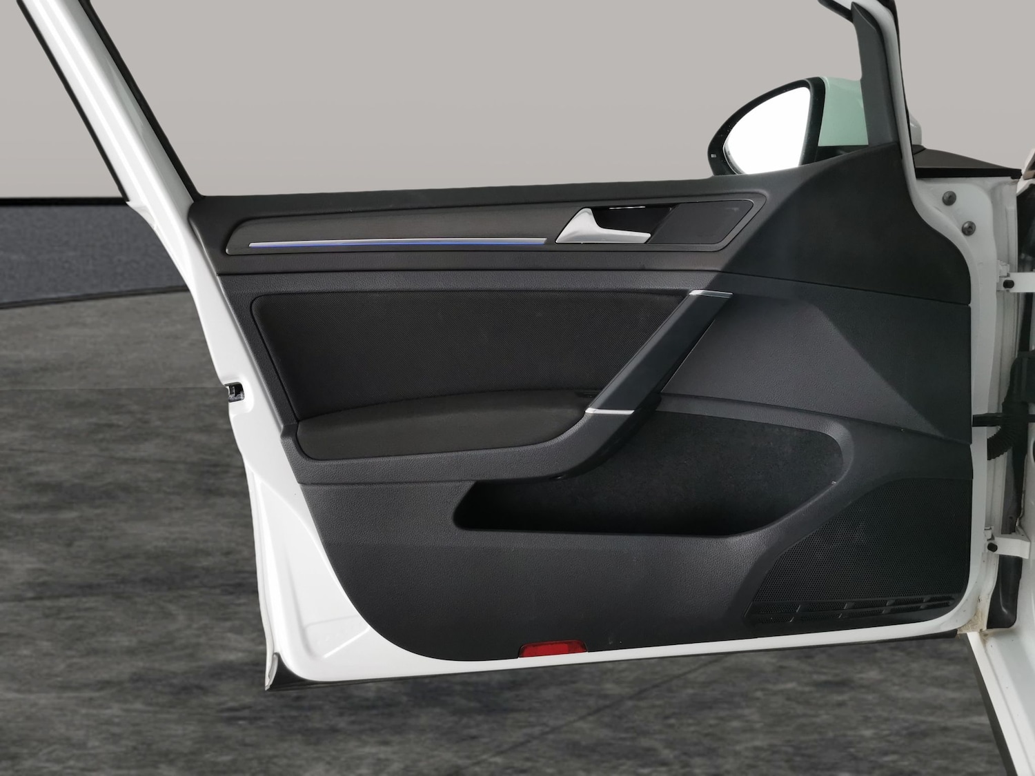 Used Volkswagen Golf 2018 for sale - 77255945: Photo 24