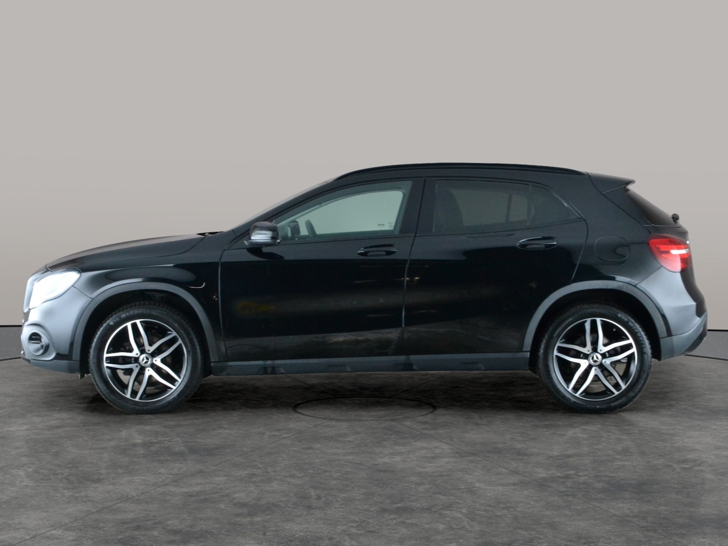 Used Mercedes-Benz GLA 2019 for sale - 77619600: Photo 13