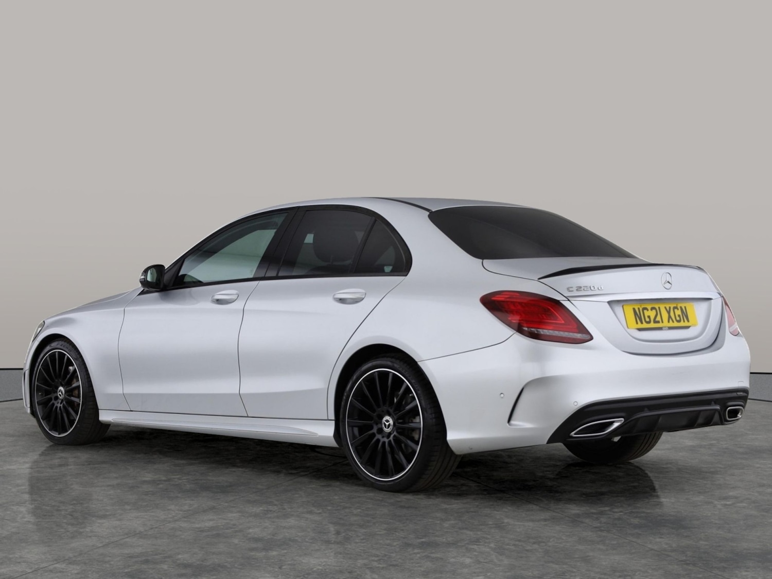 Used Mercedes-Benz C Class 2021 for sale - 76908322: Photo 8