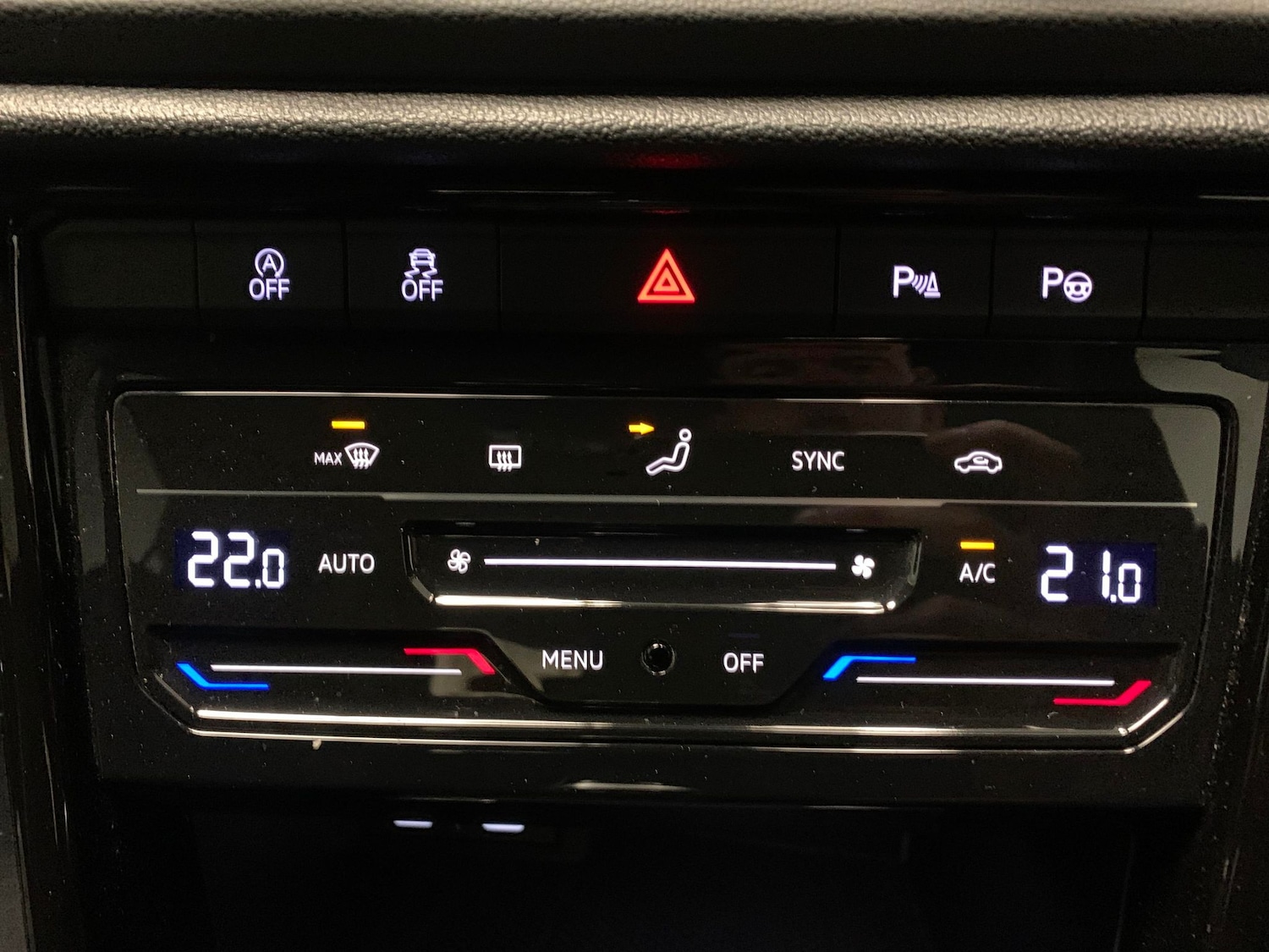 Used Volkswagen T-Roc 2023 for sale - 77319254: Photo 16