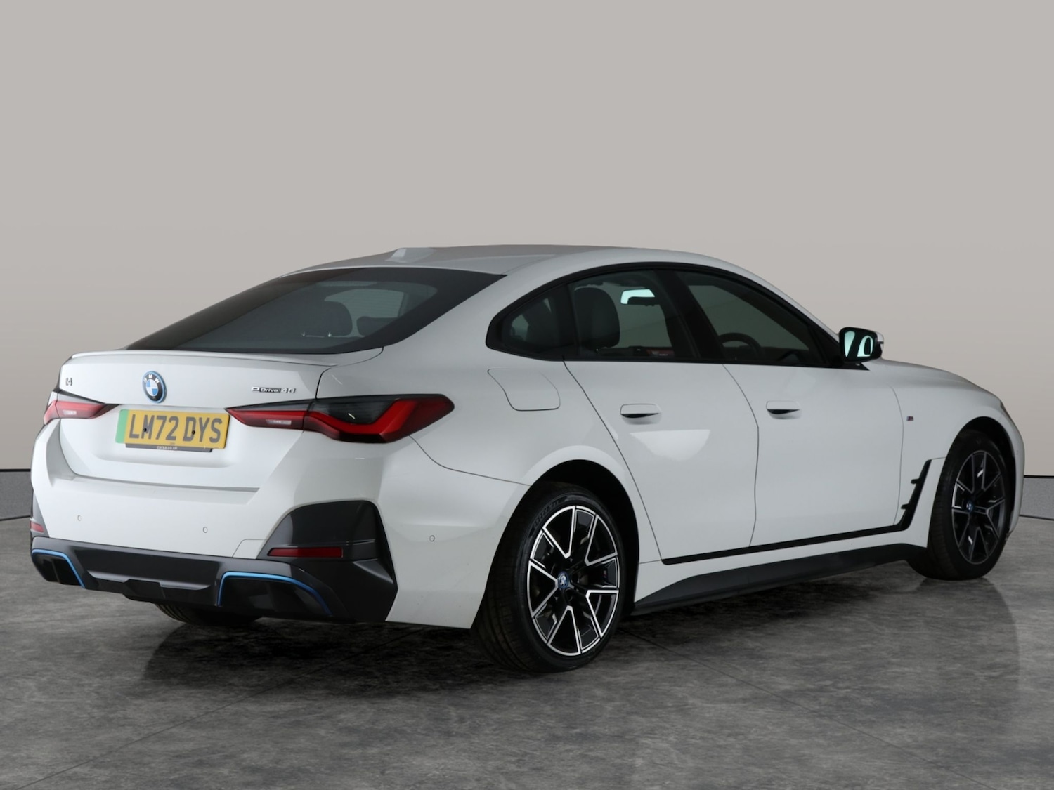 Used BMW i4 2022 for sale - 76648470: Photo 10