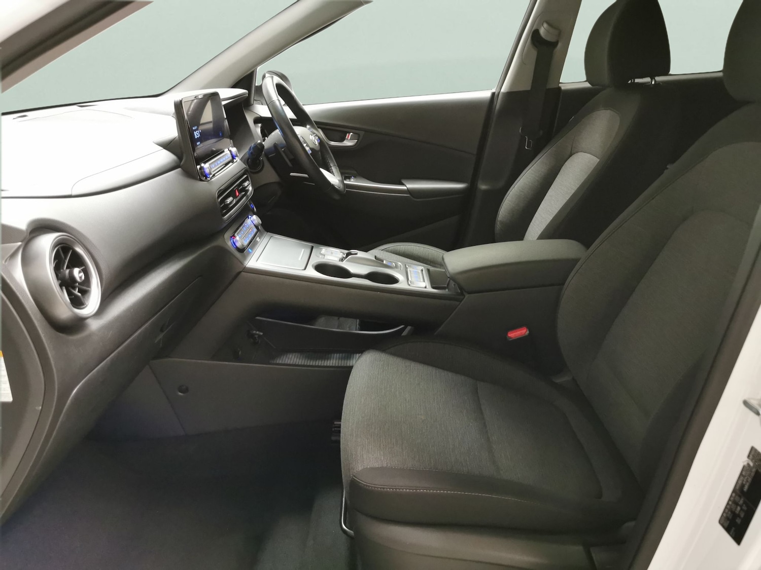 Used Hyundai KONA 2021 for sale - 77005739: Photo 4