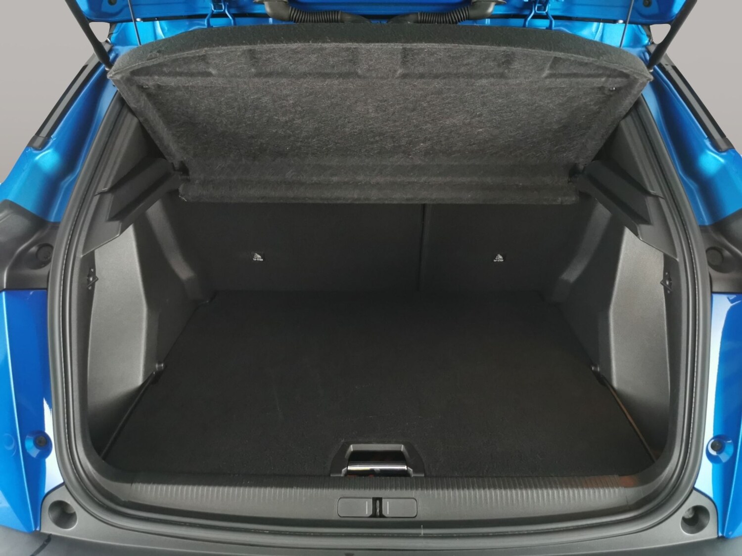 Used Peugeot E-2008 2024 for sale - 76426188: Photo 46