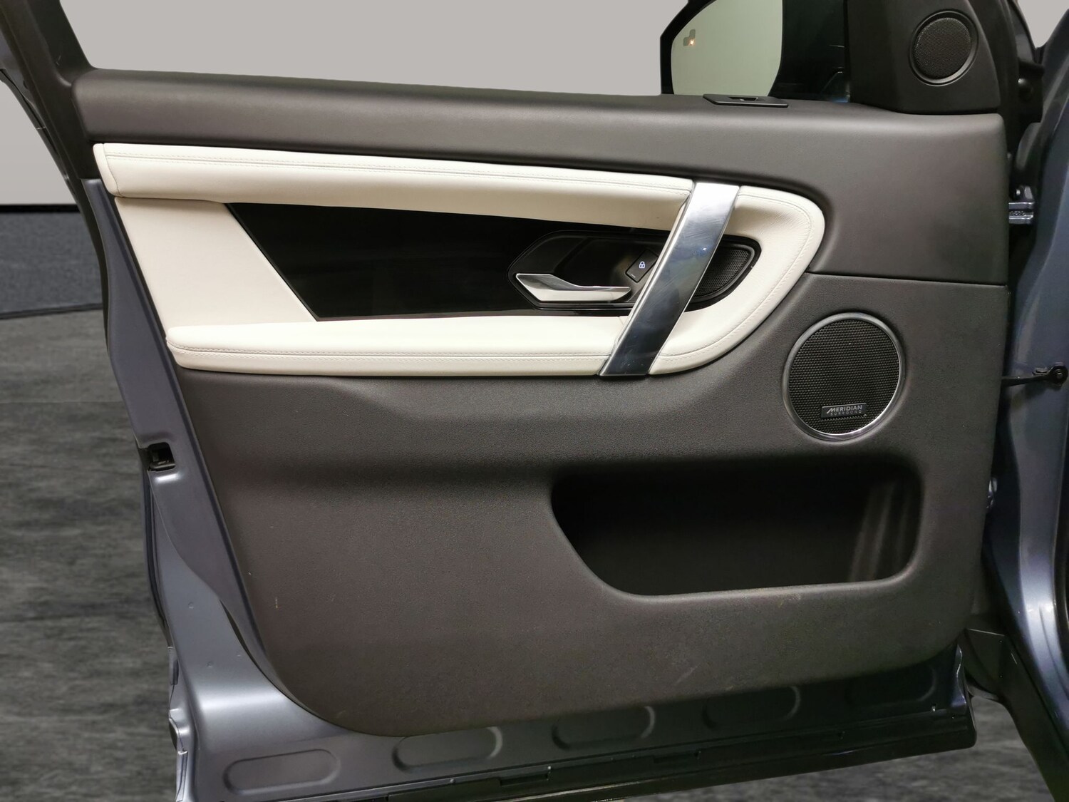 Used Land Rover Discovery Sport 2022 for sale - 77483120: Photo 32