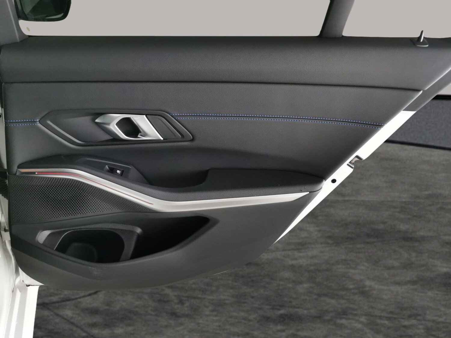 Used BMW 3 Series 2024 for sale - 77505506: Photo 32