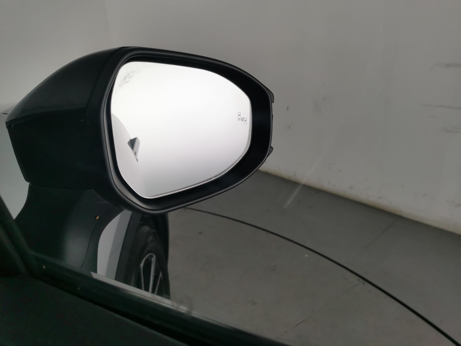 Used Toyota C-HR 2024 for sale - 77418018: Photo 15