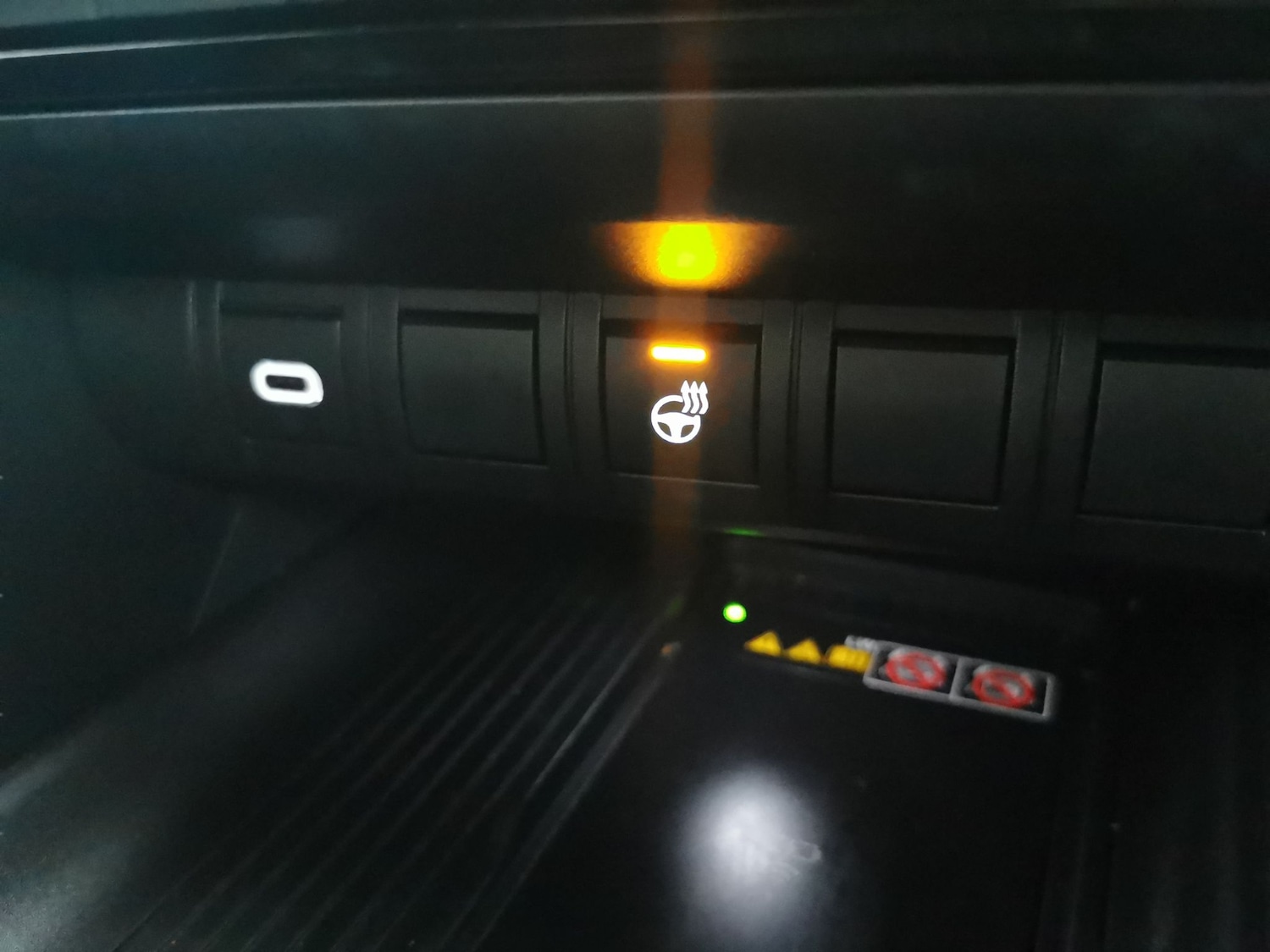 Used Toyota C-HR 2024 for sale - 77418018: Photo 21