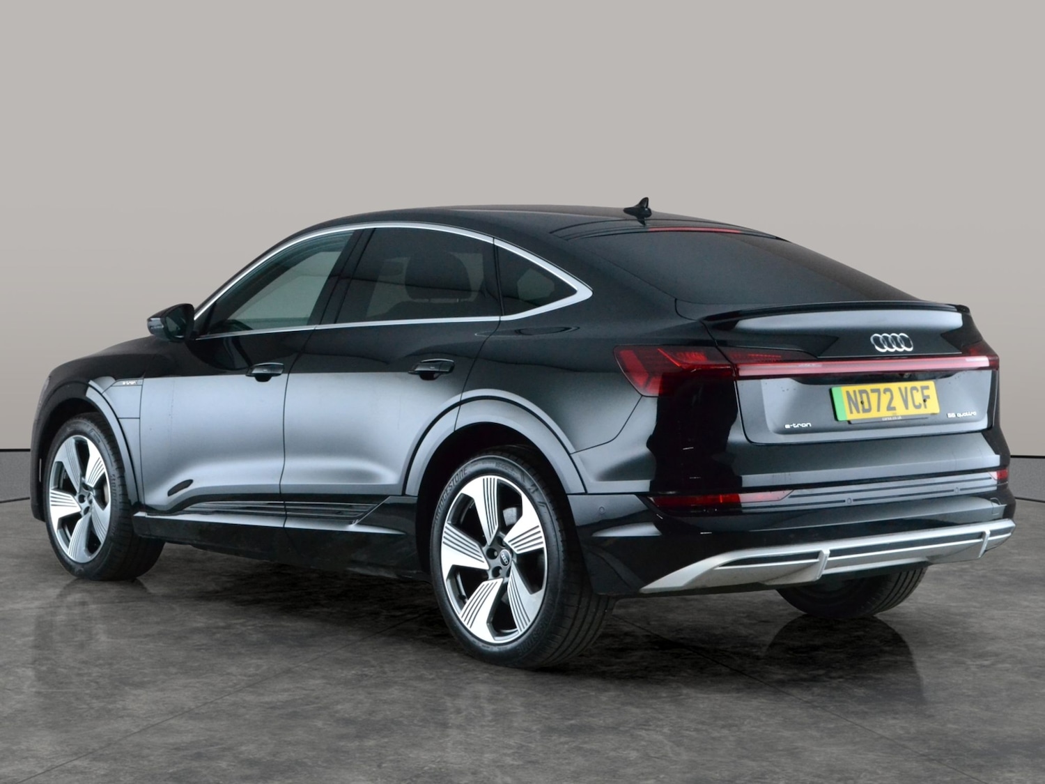 Used Audi e-tron 2023 for sale - 77902094: Photo 12