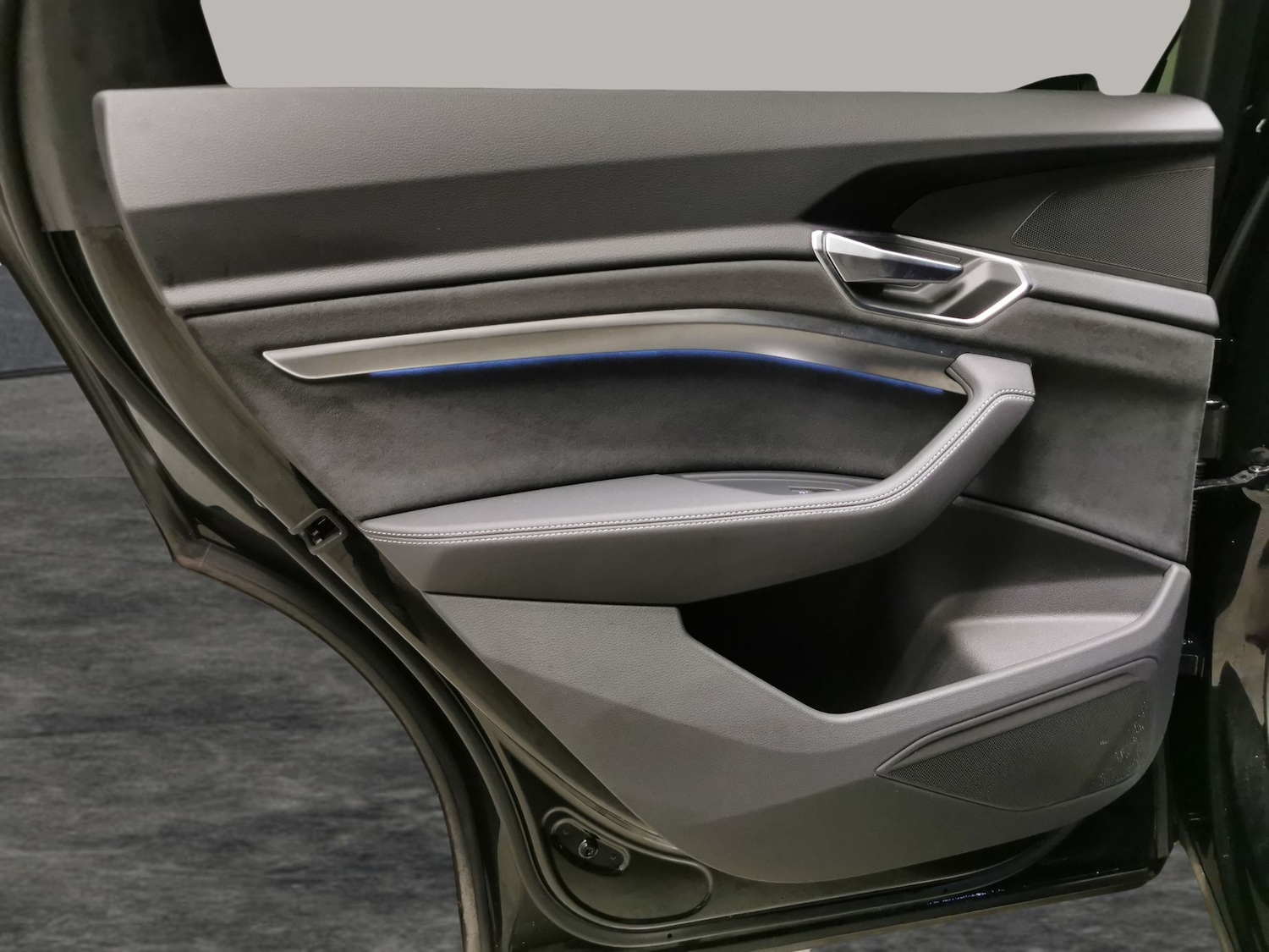 Used Audi e-tron 2023 for sale - 77902094: Photo 27