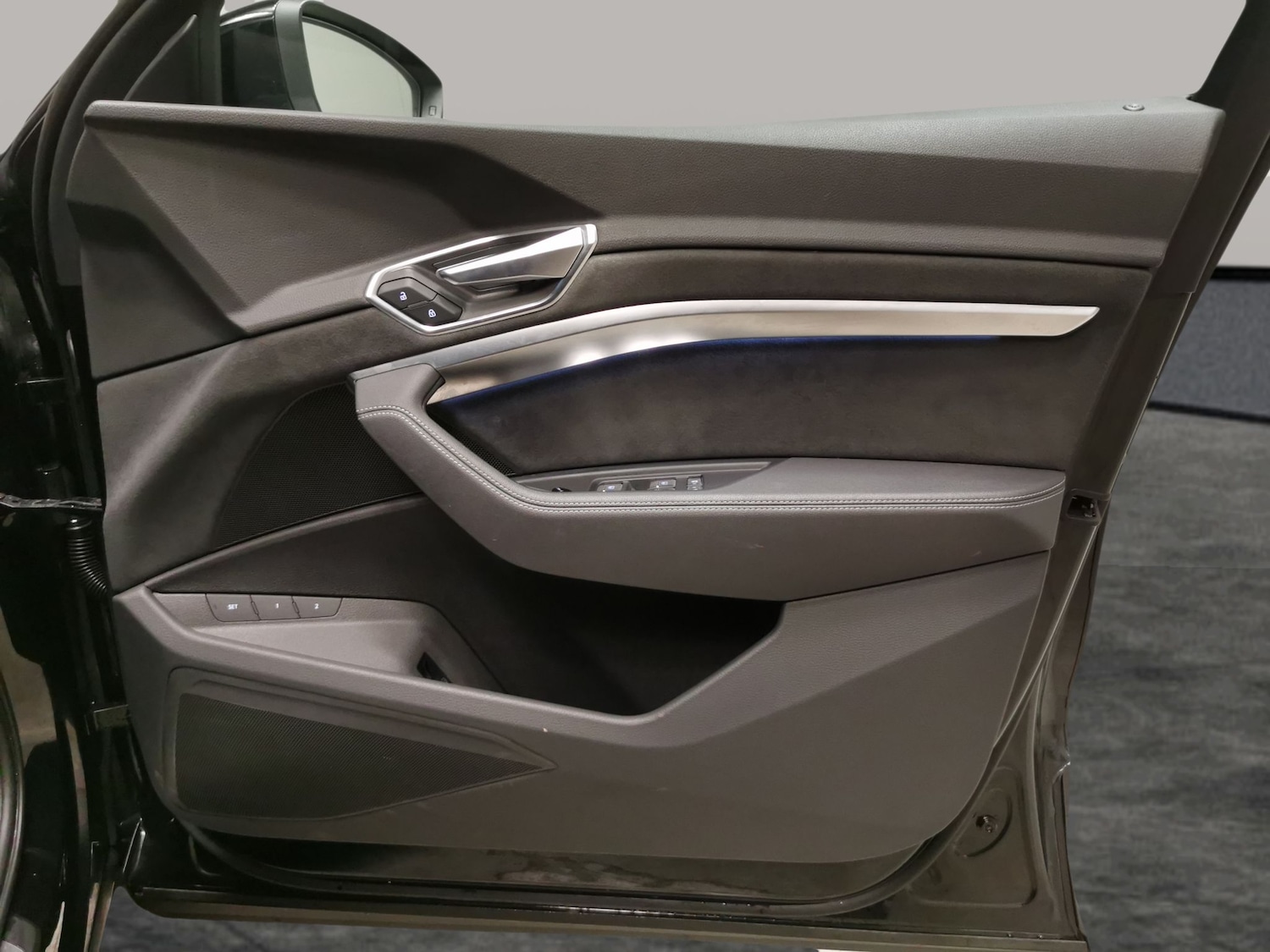 Used Audi e-tron 2023 for sale - 77902094: Photo 29