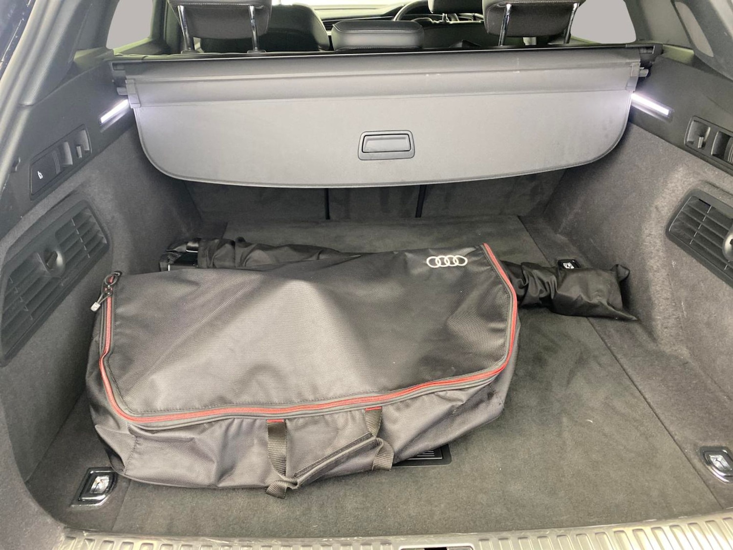 Used Audi e-tron 2022 for sale - 76428522: Photo 12