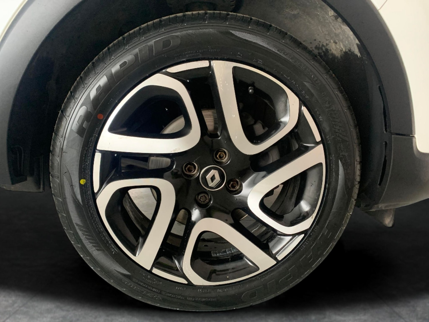 Used Renault Captur for sale - 76464268: Photo 29