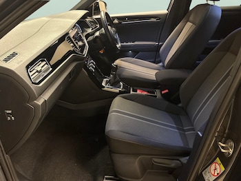 Used Volkswagen T-Roc 2022 for sale - 79275437: Photo