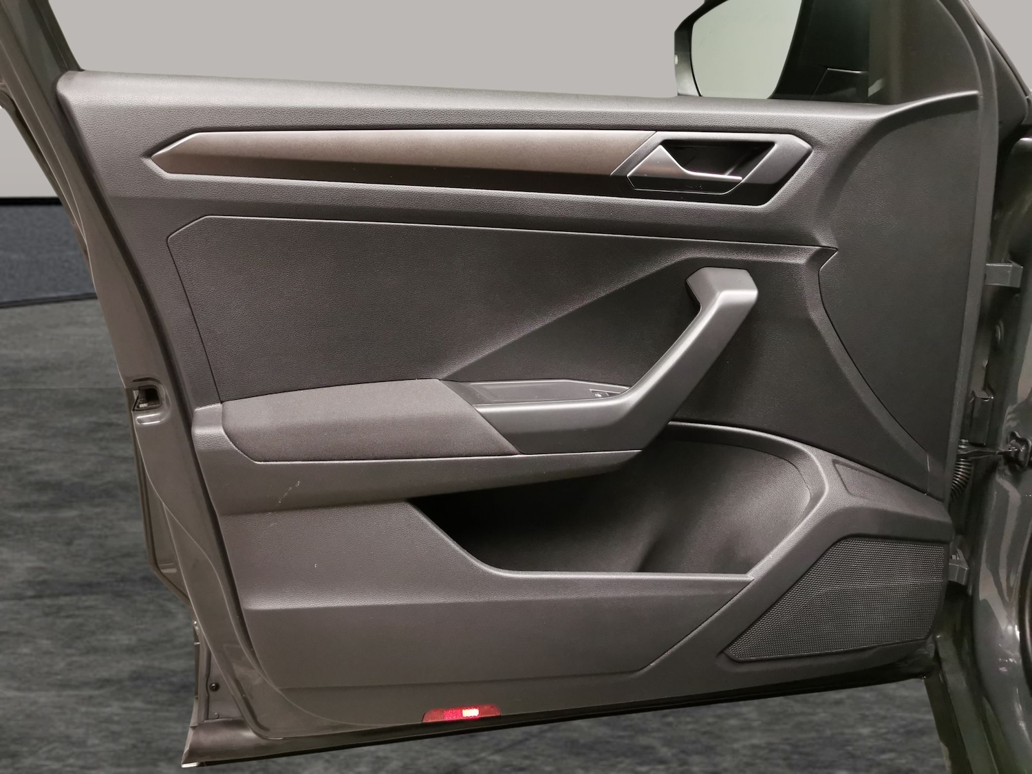 Used Volkswagen T-Roc 2019 for sale - 77240656: Photo 25