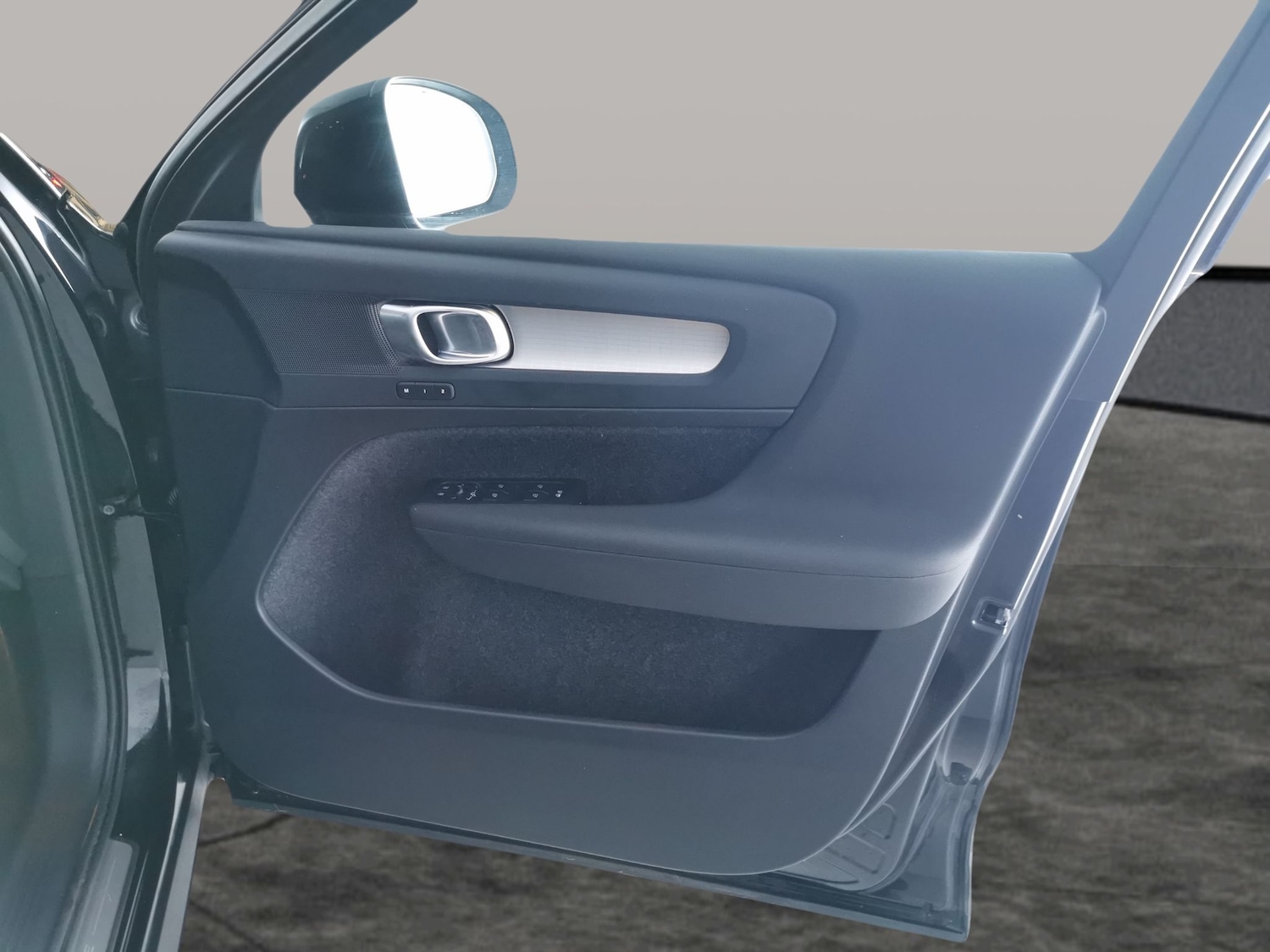 Used Volvo XC40 2022 for sale - 78001037: Photo 30