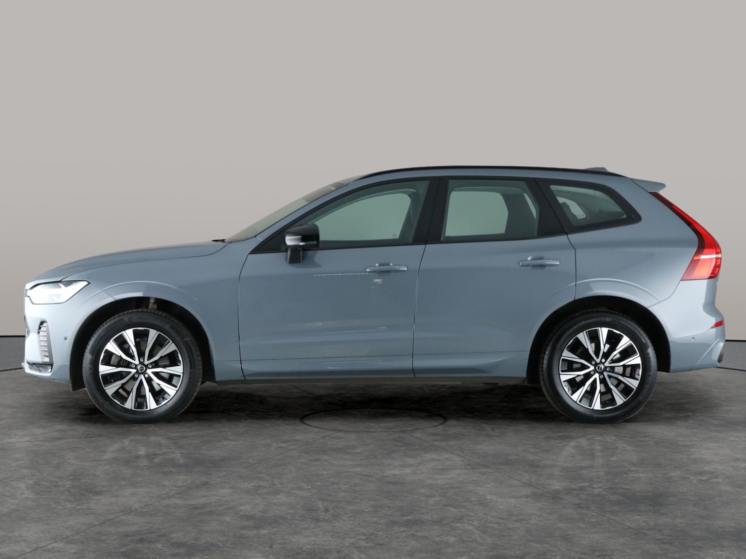 Used Volvo XC60 2023 for sale - 77232631: Photo 15