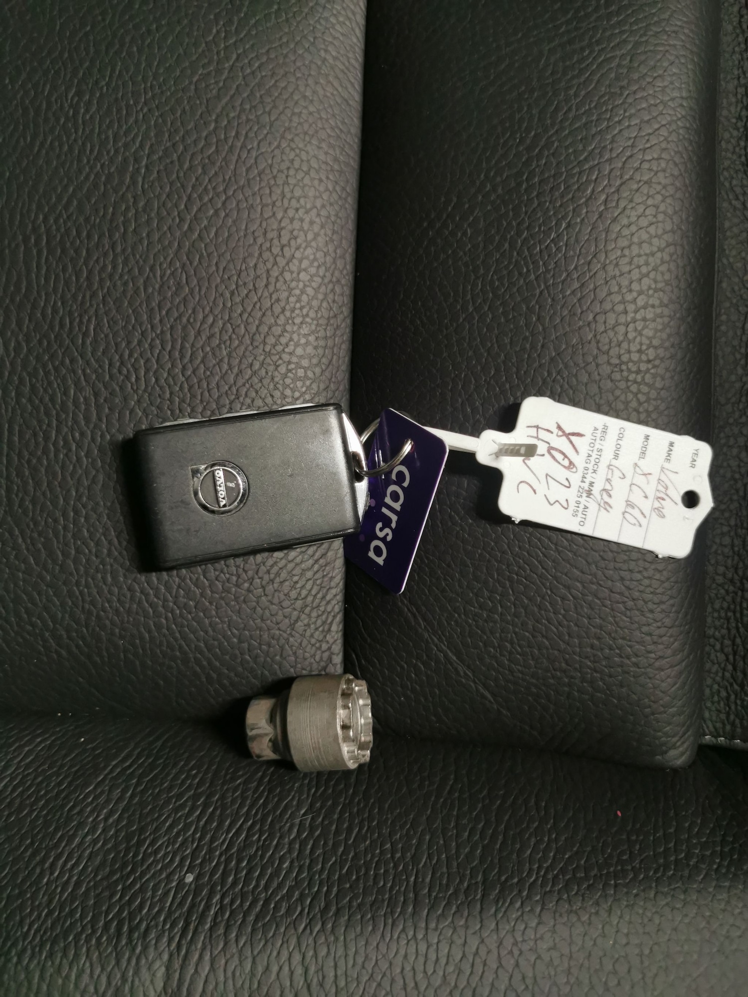 Used Volvo XC60 2023 for sale - 77232631: Photo 32