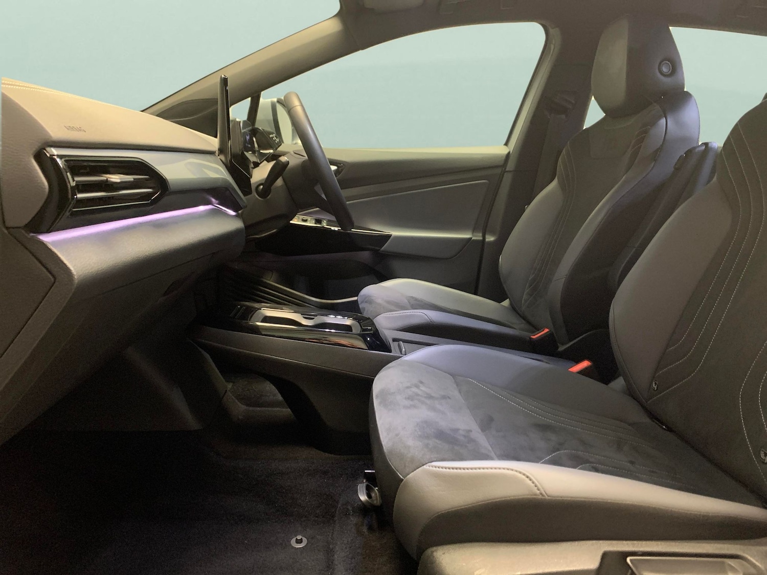 Used Volkswagen ID.4 2022 for sale - 77447852: Photo 4