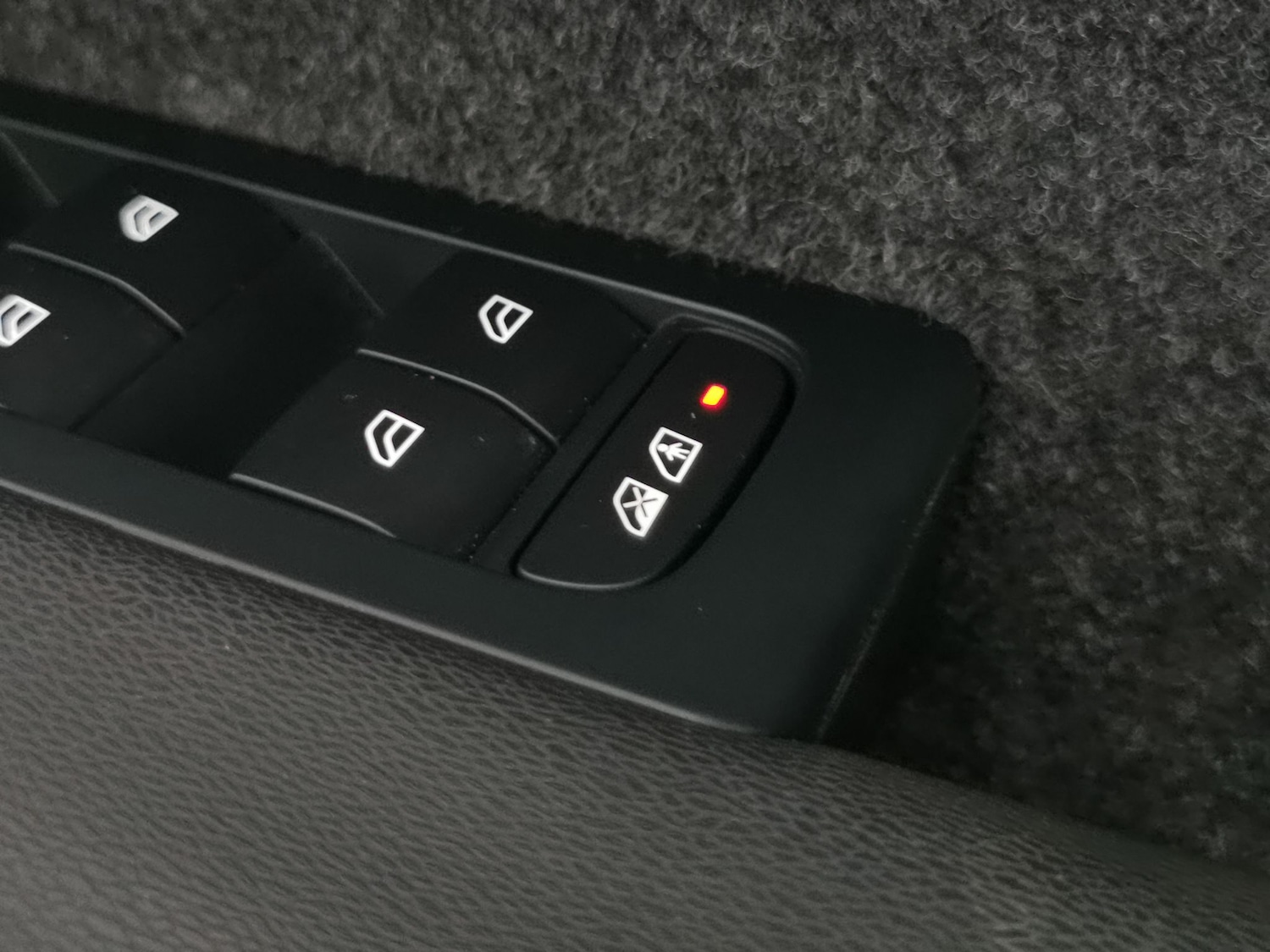 Used Volvo XC40 2024 for sale - 77241231: Photo 14