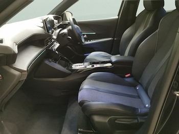 Used Peugeot 2008 2023 for sale - 78629365: Photo