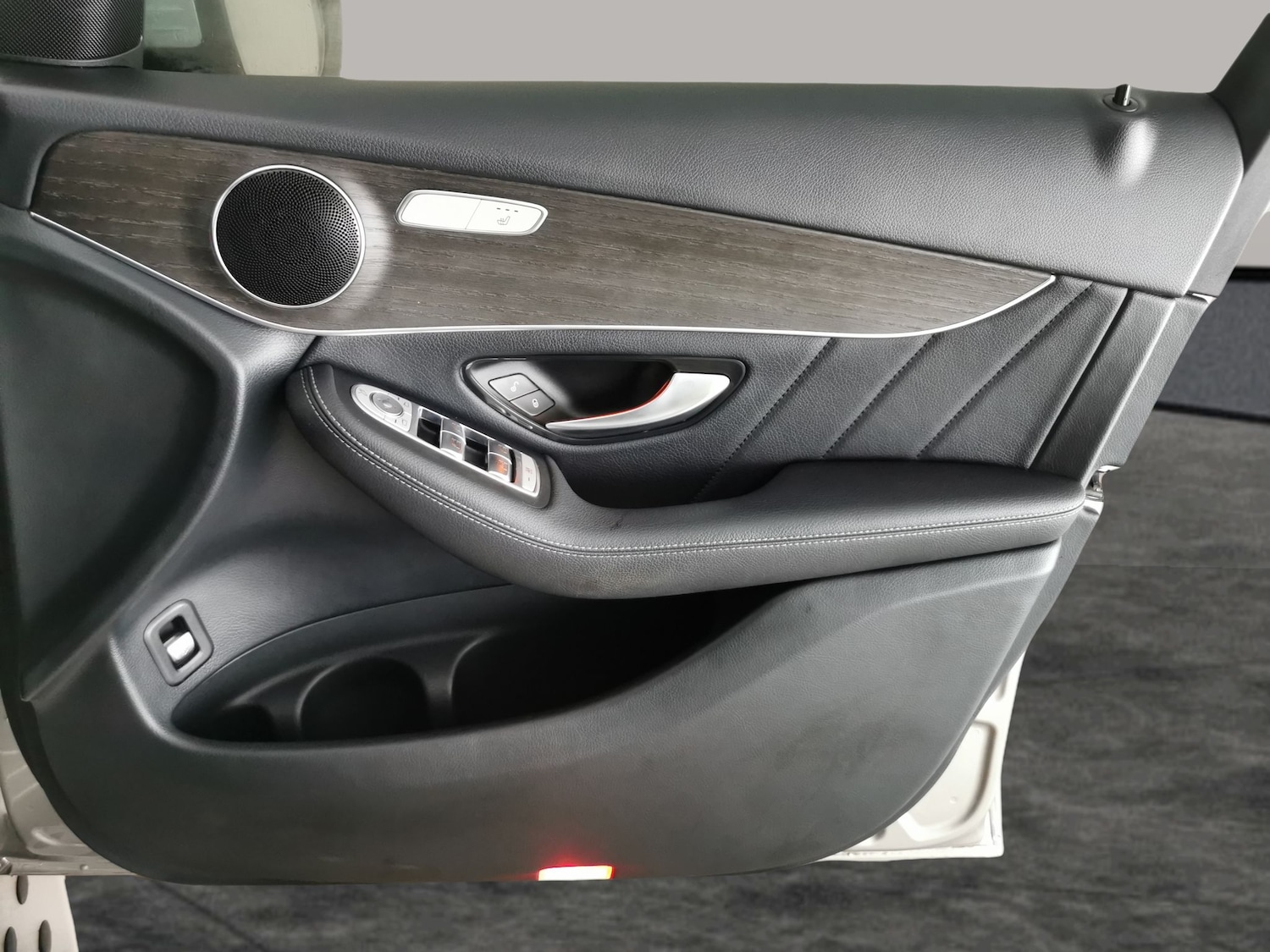 Used Mercedes-Benz GLC 2020 for sale - 77962961: Photo 30