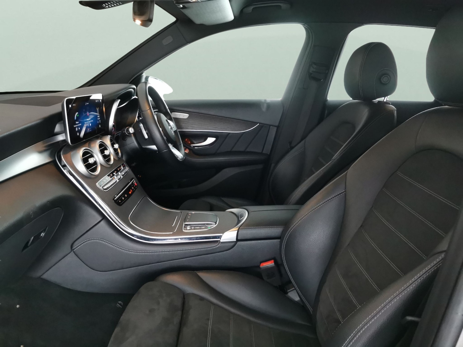 Used Mercedes-Benz GLC 2020 for sale - 77962961: Photo 4