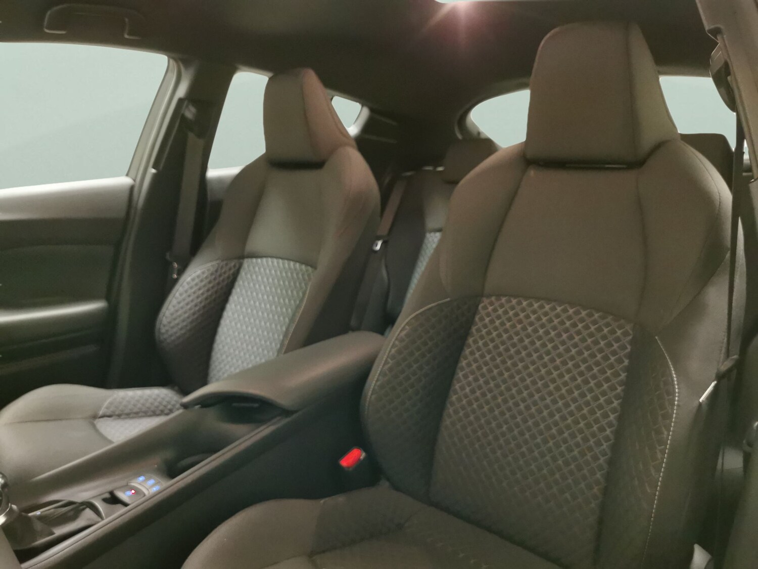 Used Toyota C-HR 2023 for sale - 78094378: Photo 14