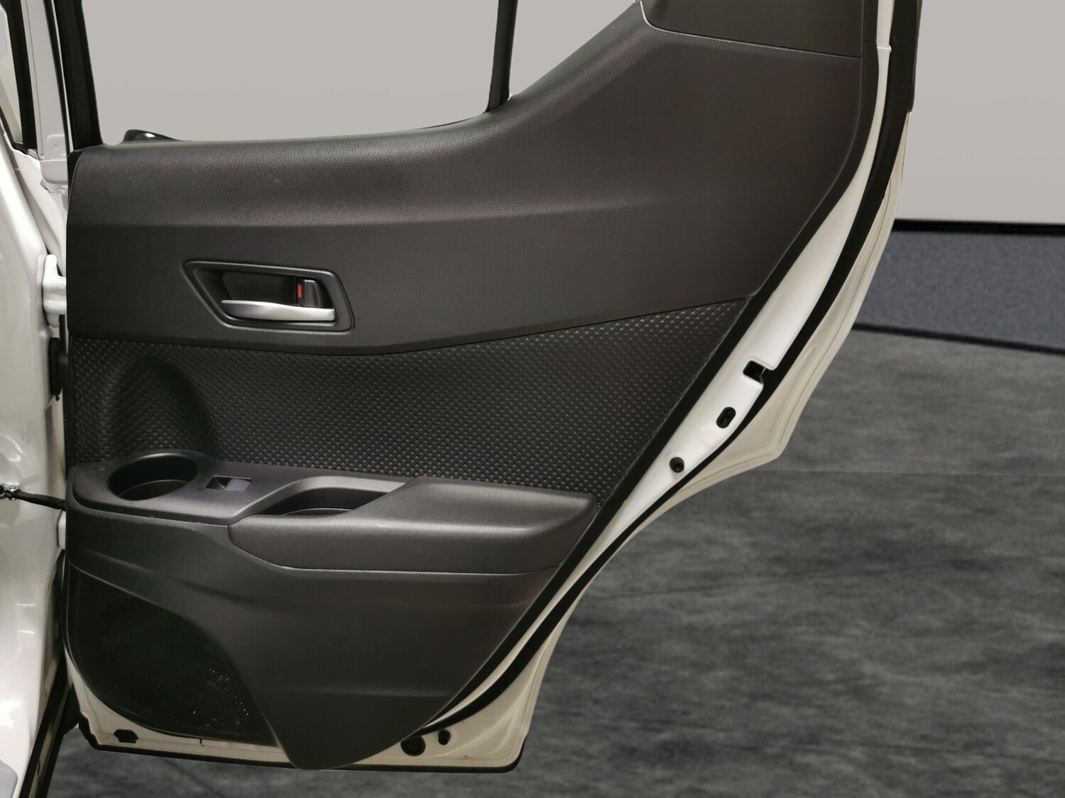 Used Toyota C-HR 2023 for sale - 78094378: Photo 25