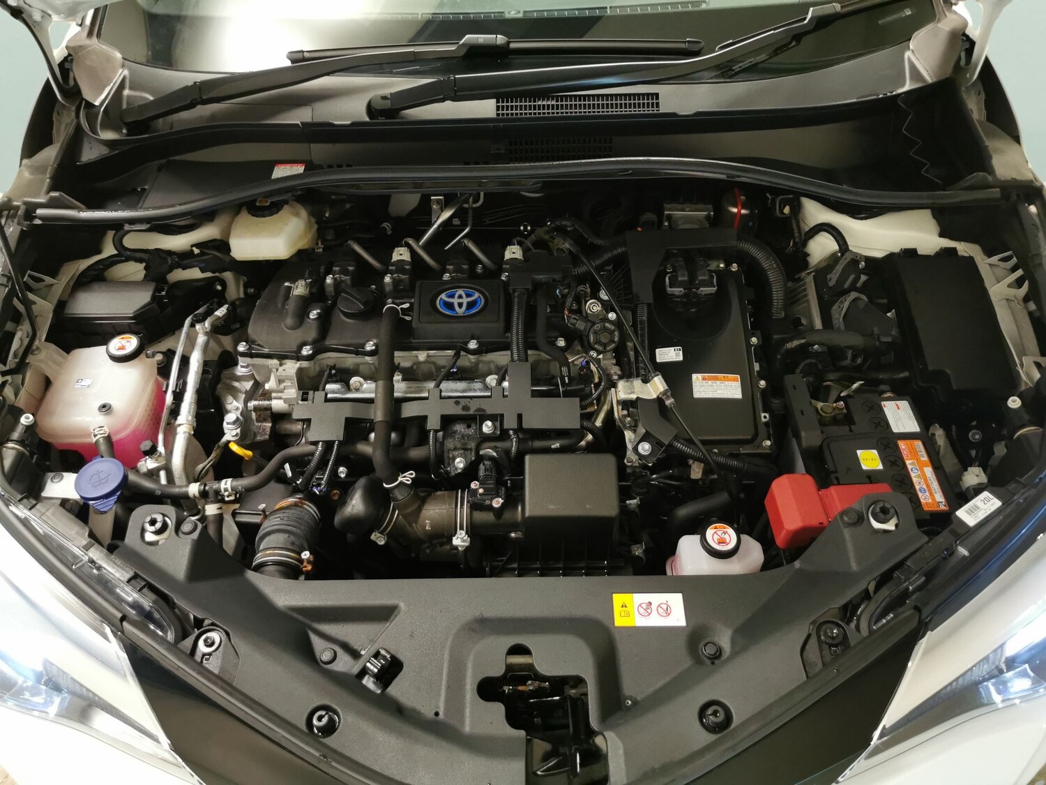 Used Toyota C-HR 2023 for sale - 78094378: Photo 28