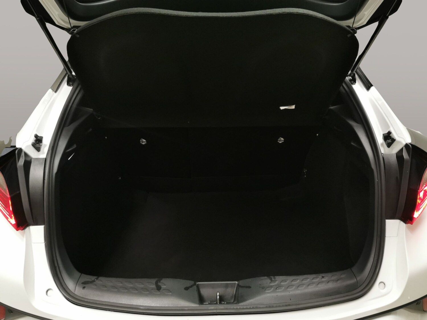 Used Toyota C-HR 2023 for sale - 78094378: Photo 29