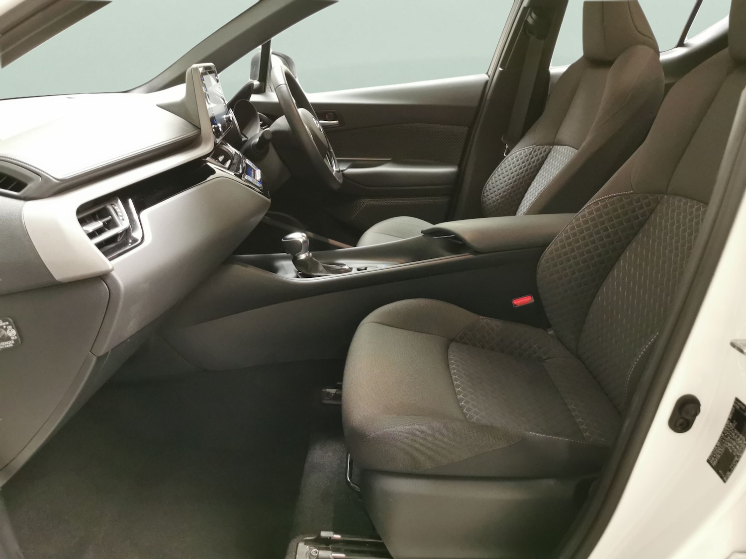 Used Toyota C-HR 2023 for sale - 78094378: Photo 4