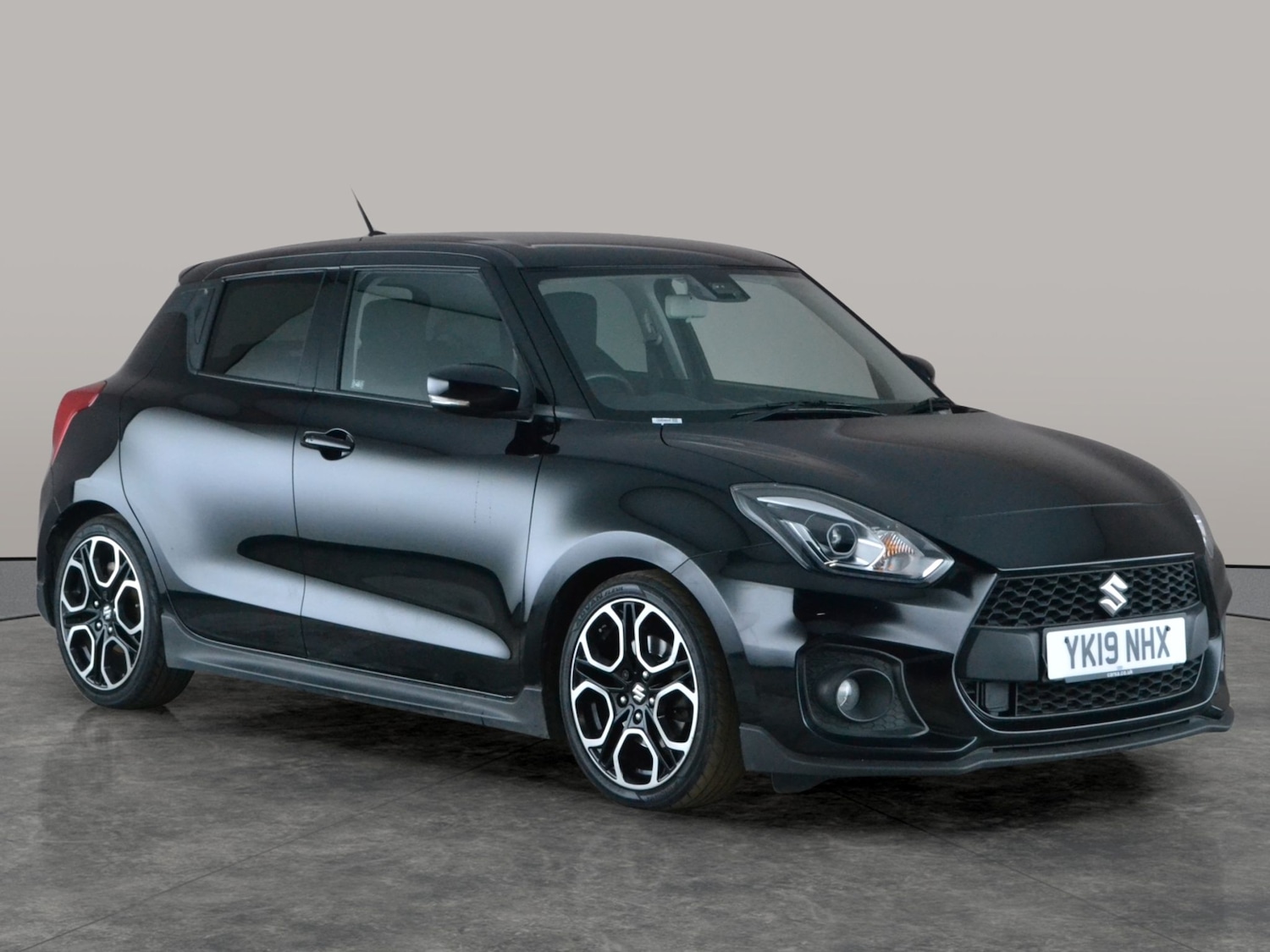 Used Suzuki Swift 2019 for sale - 77979330: Photo 8