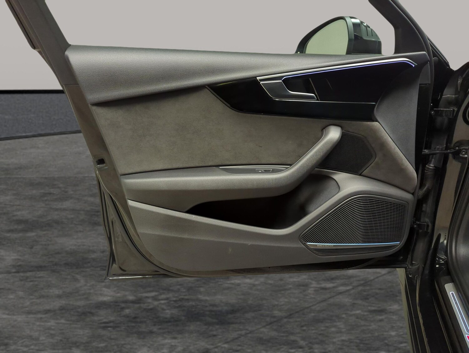 Used Audi A4 2020 for sale - 78067909: Photo 32