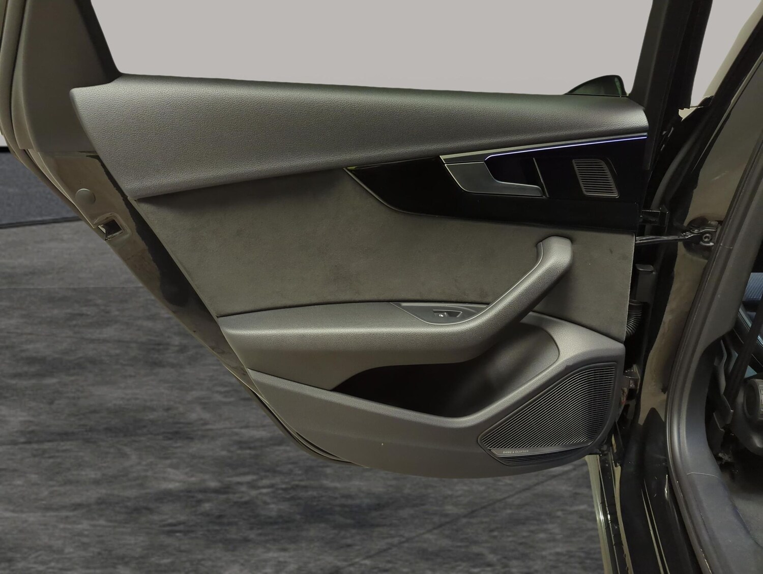 Used Audi A4 2020 for sale - 78067909: Photo 33