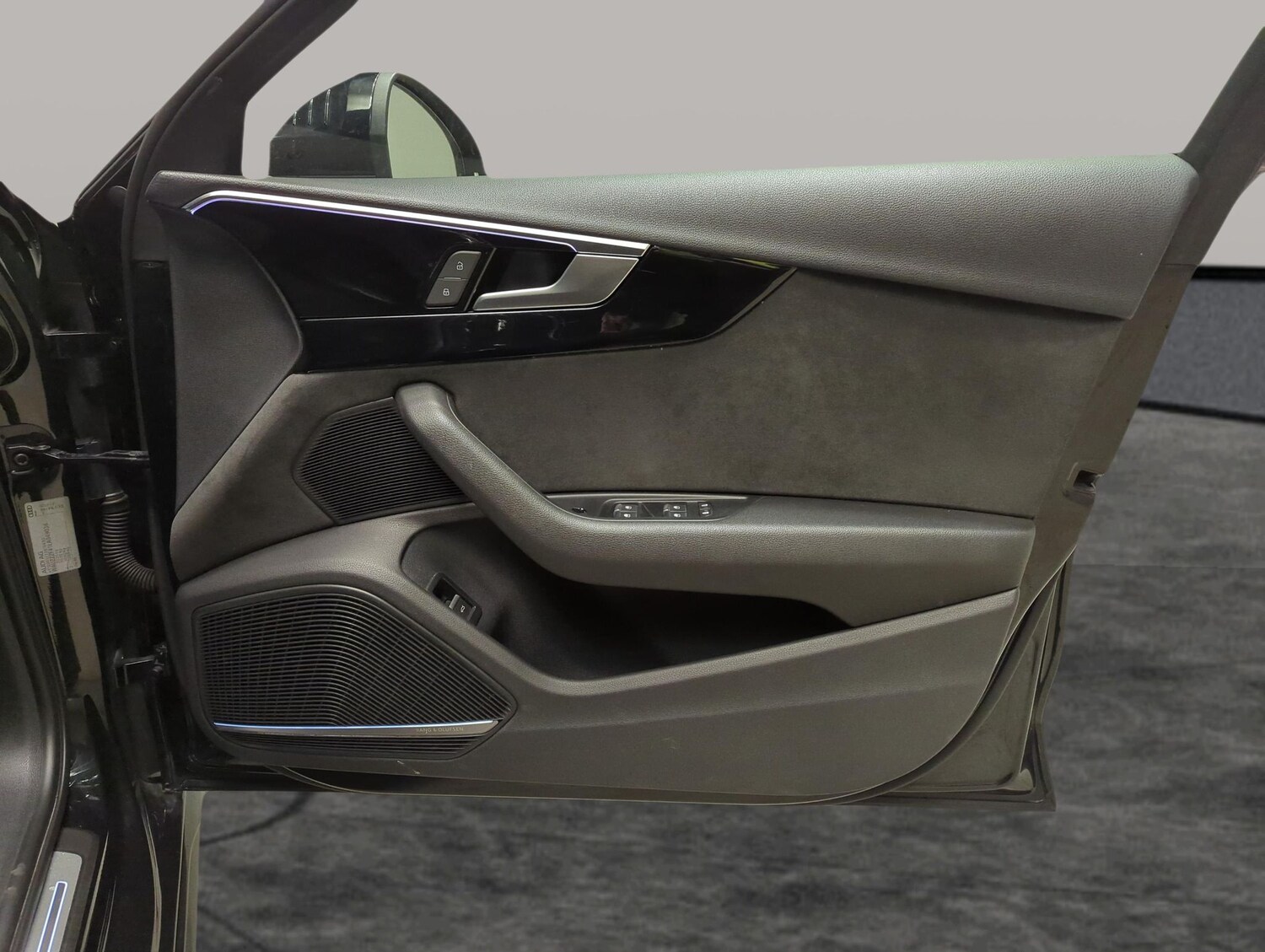 Used Audi A4 2020 for sale - 78067909: Photo 35