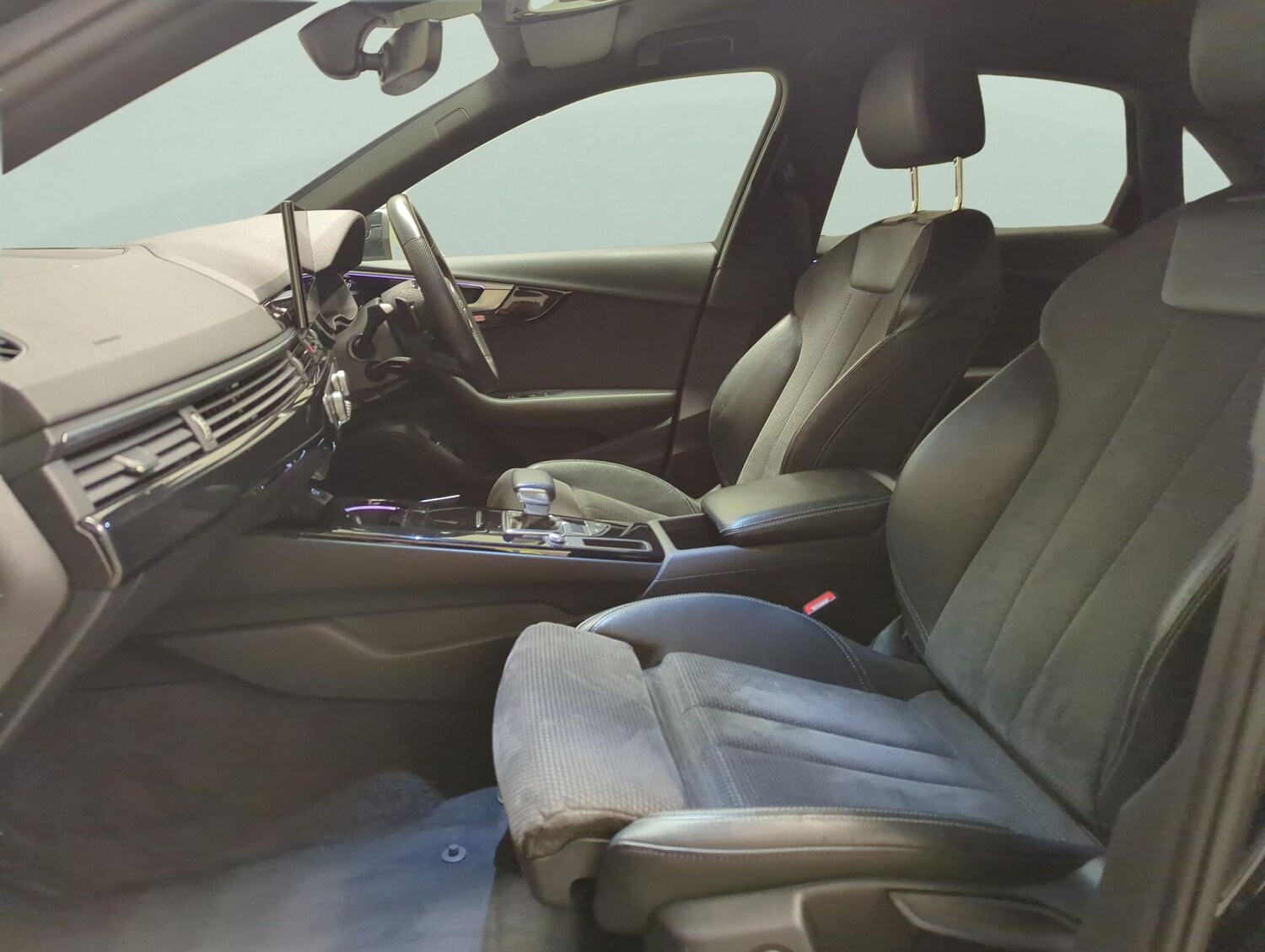 Used Audi A4 2020 for sale - 78067909: Photo 4