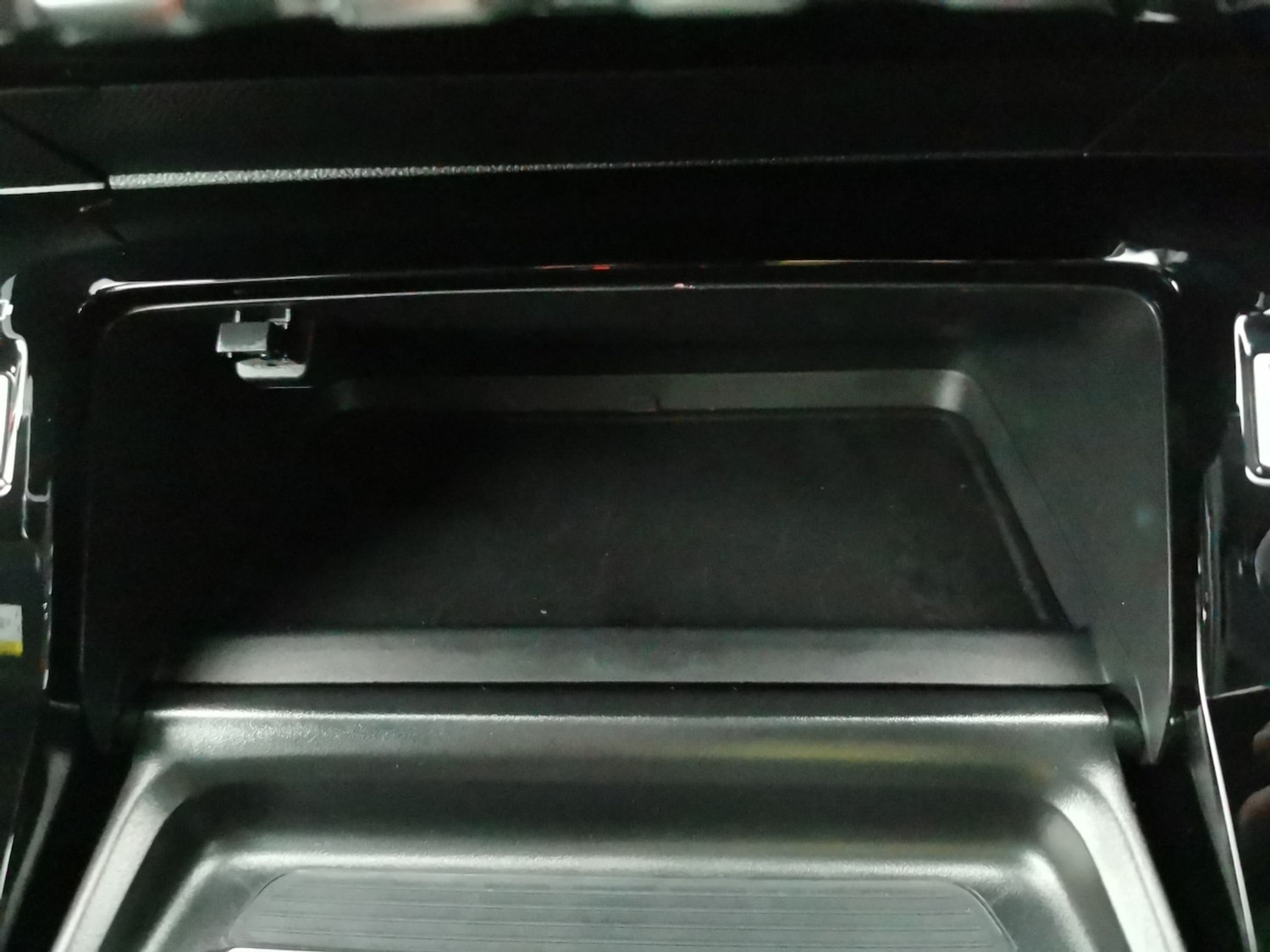 Used Peugeot E-2008 2024 for sale - 76390400: Photo 26