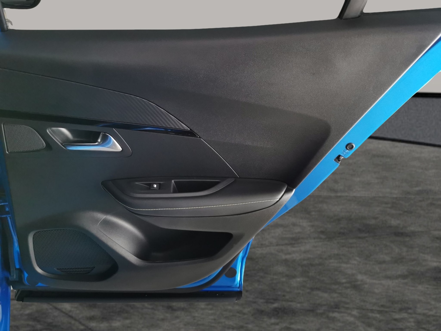 Used Peugeot E-2008 2024 for sale - 76390400: Photo 42