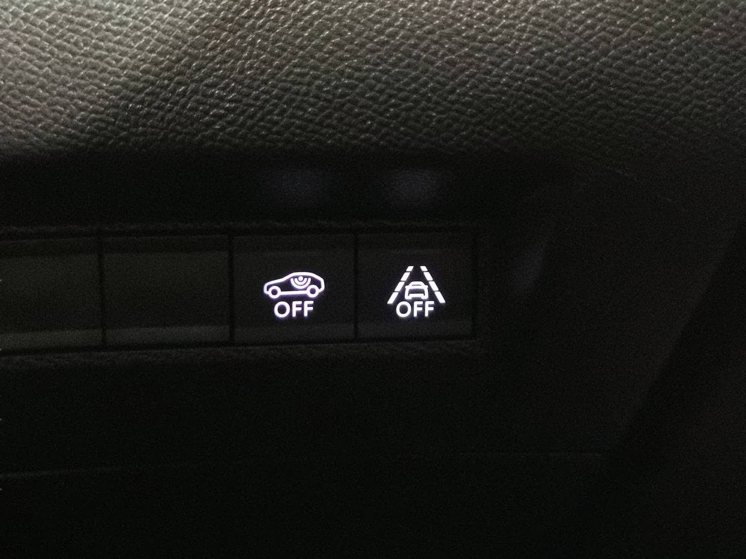 Used Peugeot E-2008 for sale - 77034078: Photo 21