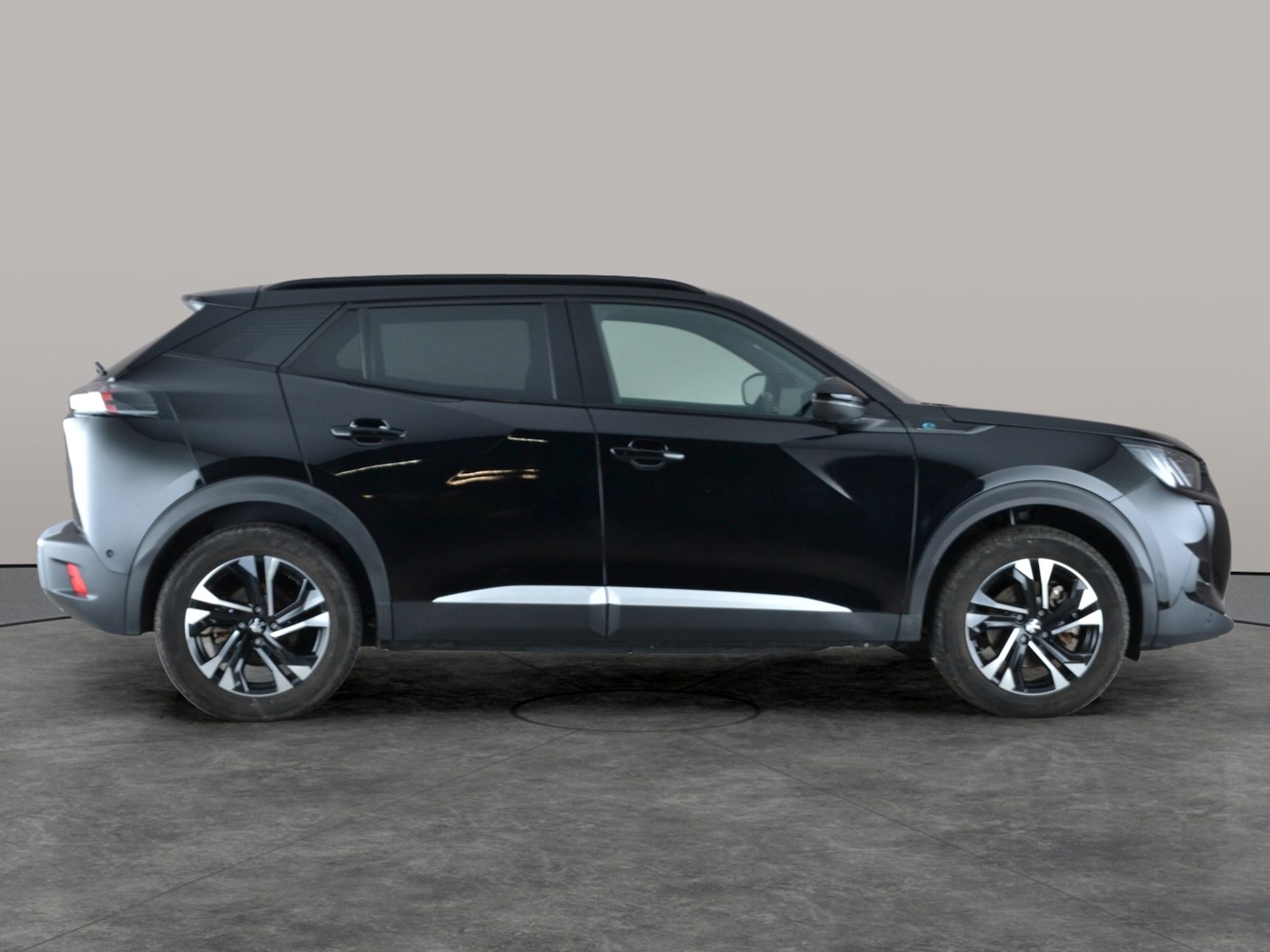 Used Peugeot E-2008 for sale - 77034078: Photo 8