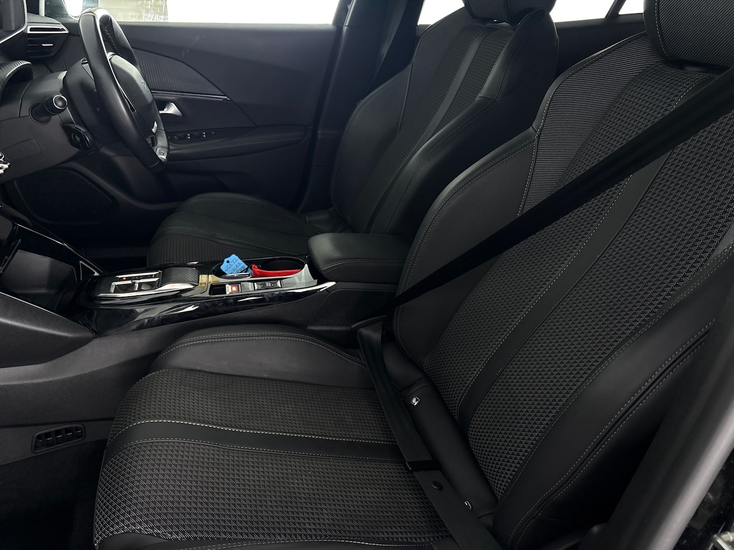 Used Peugeot 2008 2023 for sale - 77795412: Photo 14