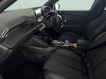 Used Peugeot 2008 2023 for sale - 77795412: Photo