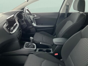 Used Kia Ceed 2024 for sale - 75462369: Photo
