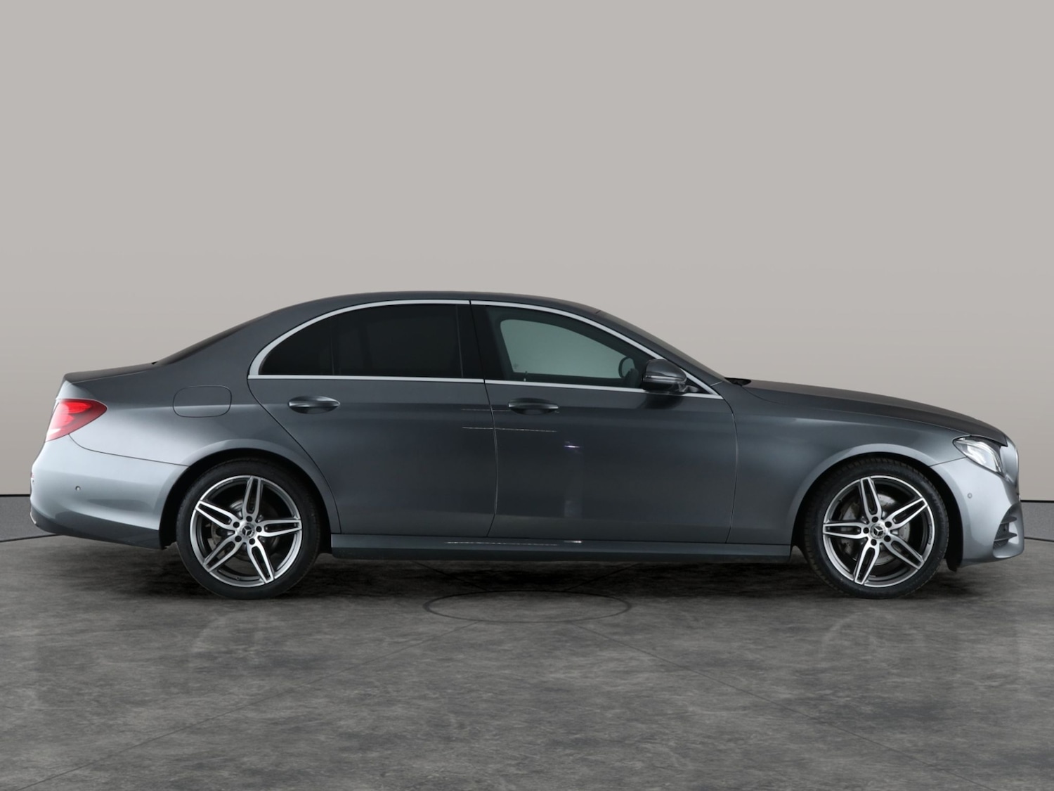 Used Mercedes-Benz E Class 2019 for sale - 76401010: Photo 12