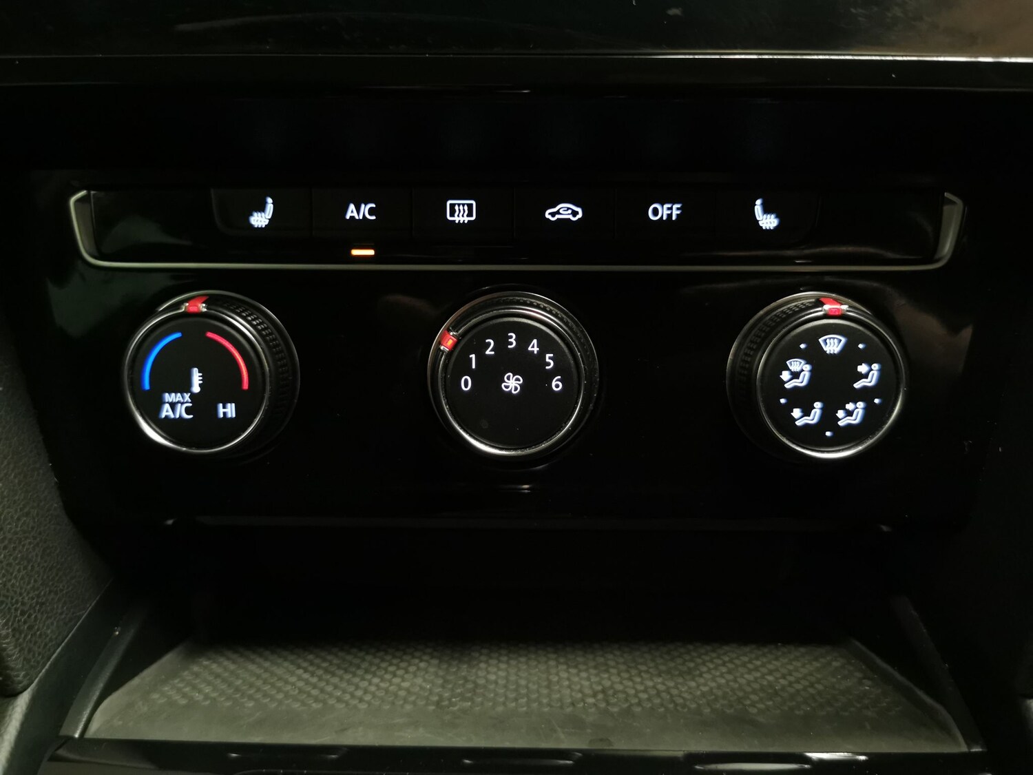 Used Volkswagen Passat 2023 for sale - 77819395: Photo 17