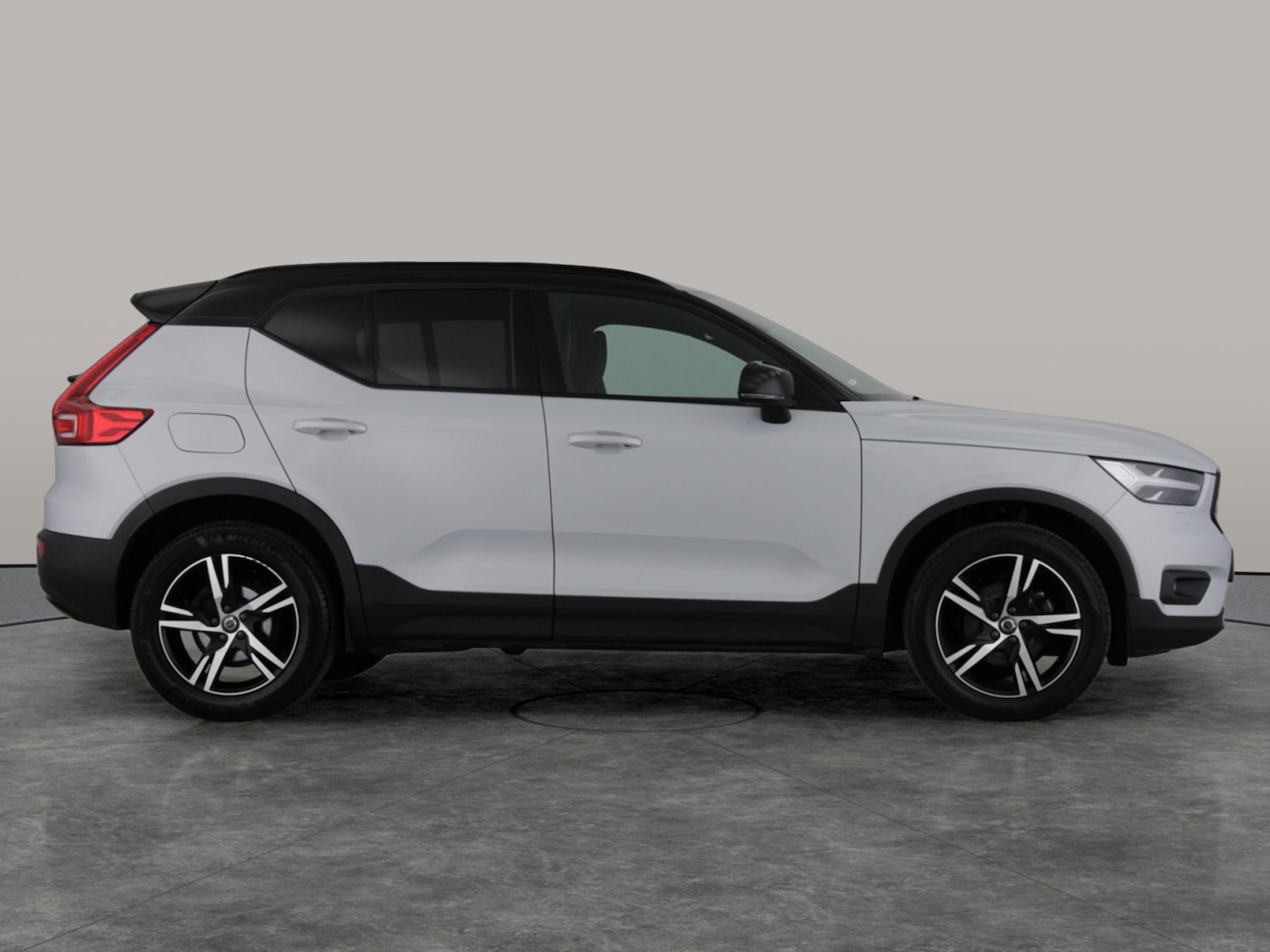 Used Volvo XC40 2021 for sale - 76477649: Photo 9
