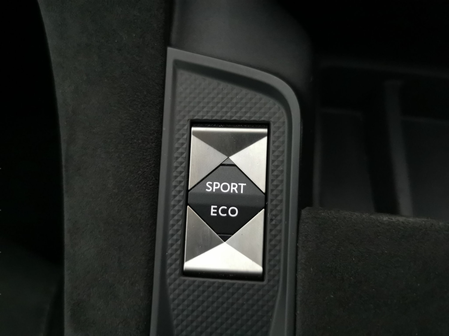 Used DS Automobiles DS 7 Crossback for sale - 77337327: Photo 17