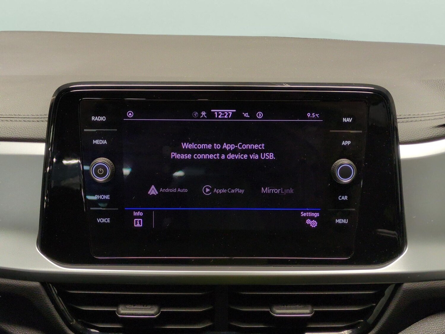 Used Volkswagen T-Roc 2023 for sale - 78149346: Photo 12